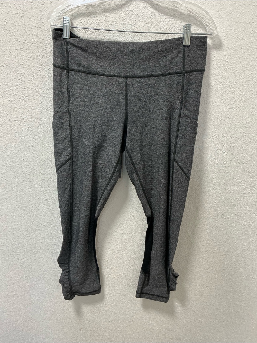 lululemon athletica Gray Capri Leggings size 10